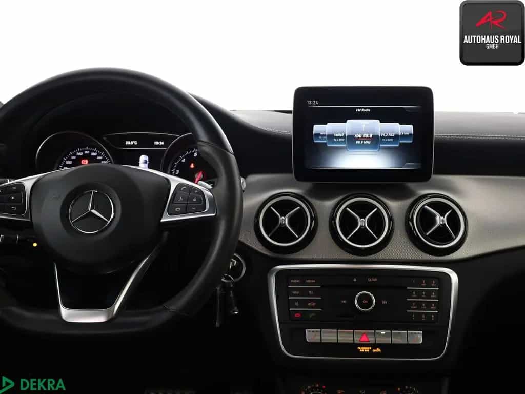 Mercedes-Benz GLA 200 AMG NIGHT PANO,KAMERA,PARKLENK,AMBIENTE 05/2017-photo-15