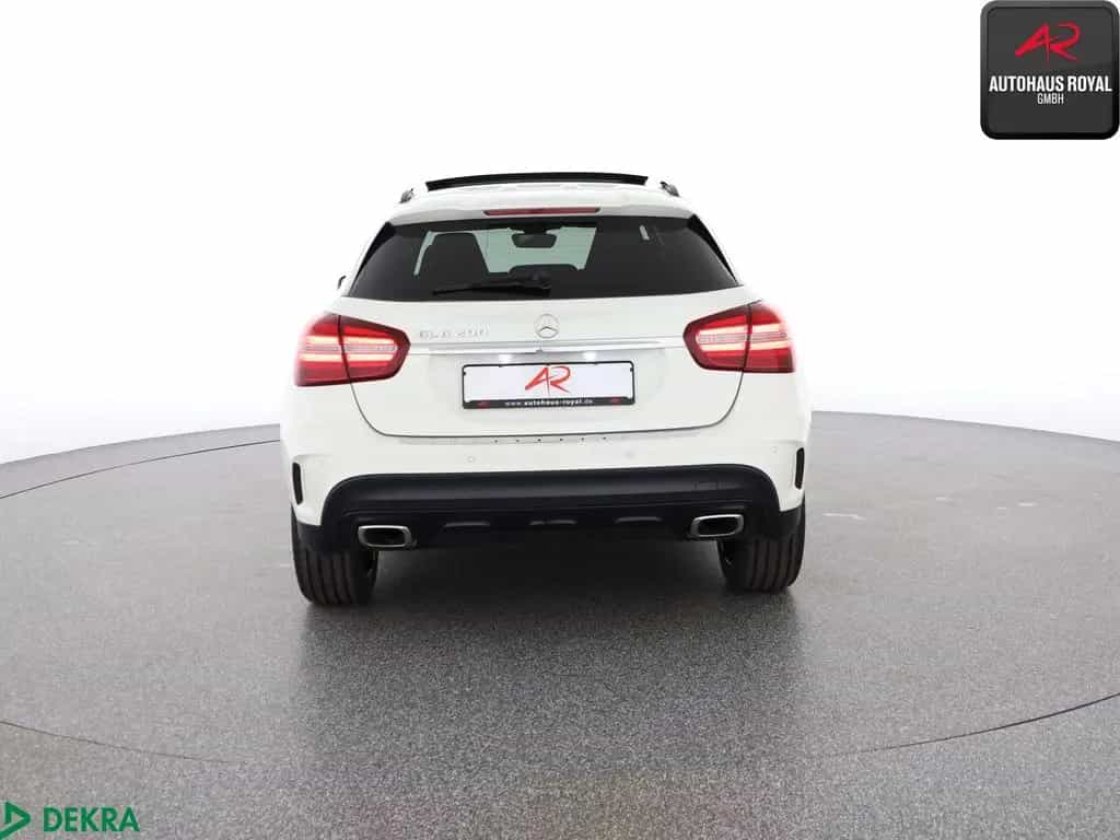 Mercedes-Benz GLA 200 AMG NIGHT PANO,KAMERA,PARKLENK,AMBIENTE 05/2017-photo-3