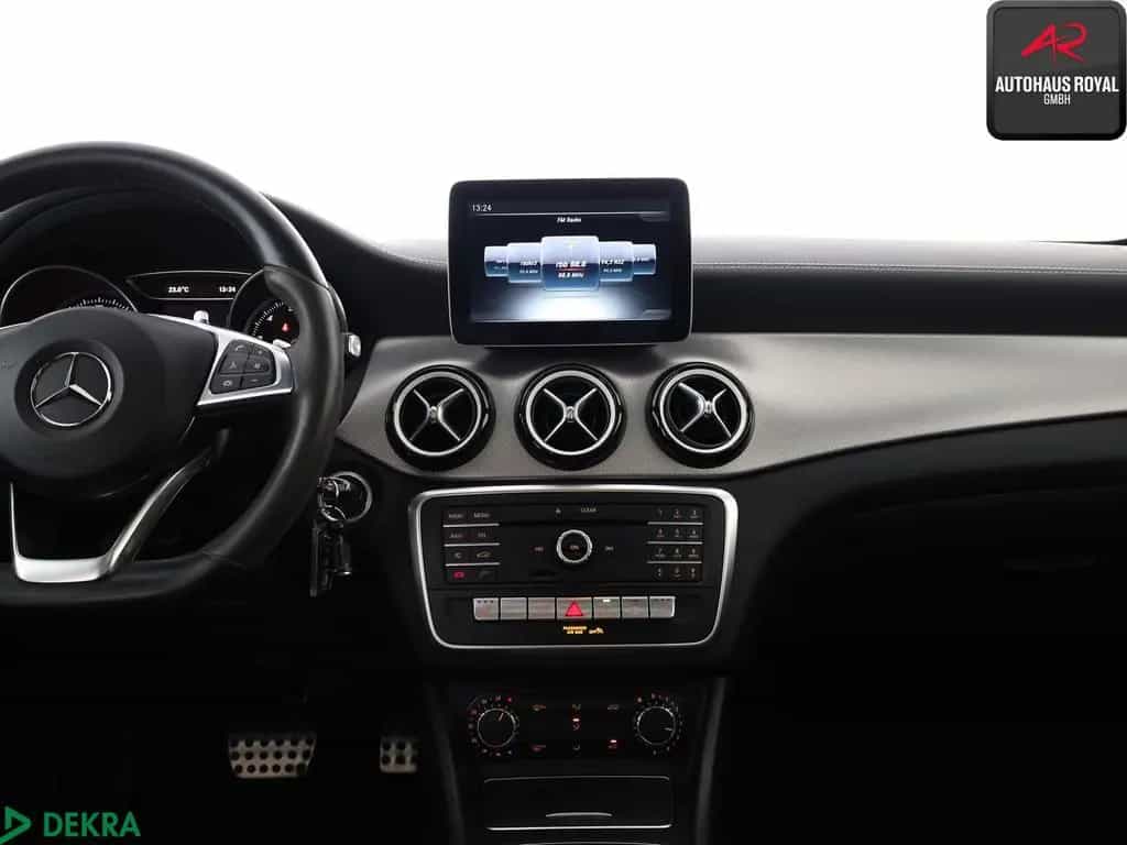Mercedes-Benz GLA 200 AMG NIGHT PANO,KAMERA,PARKLENK,AMBIENTE 05/2017-photo-8