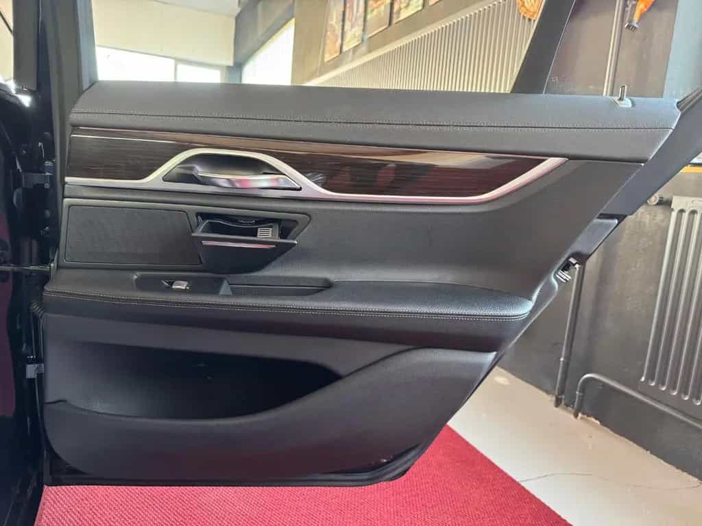 BMW 730 d xDrive Sitzlüftung DisplayKey Touch Command 01/2018-photo-33