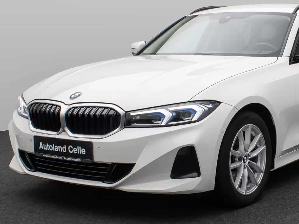 BMW 320 d Kamera HUD DAB AHK Alarm Sport Leder Ad.LED 02/2023-photo-17