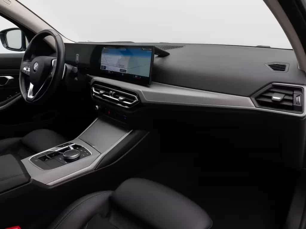 BMW 320 d Kamera HUD DAB AHK Alarm Sport Leder Ad.LED 02/2023-photo-23
