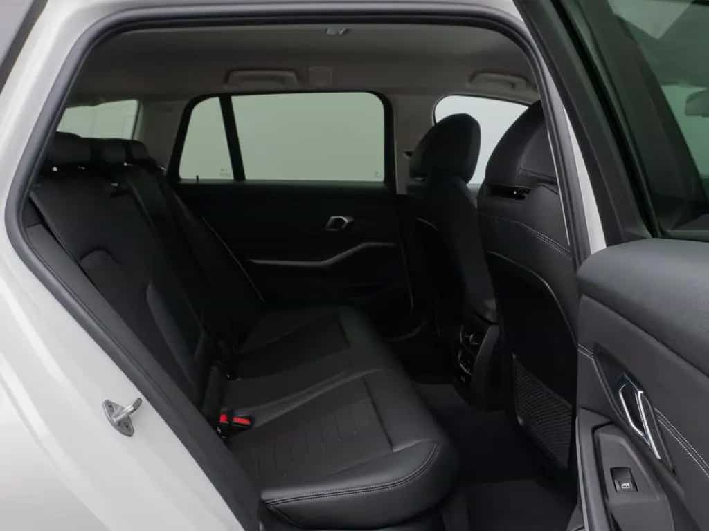 BMW 320 d Kamera HUD DAB AHK Alarm Sport Leder Ad.LED 02/2023-photo-26