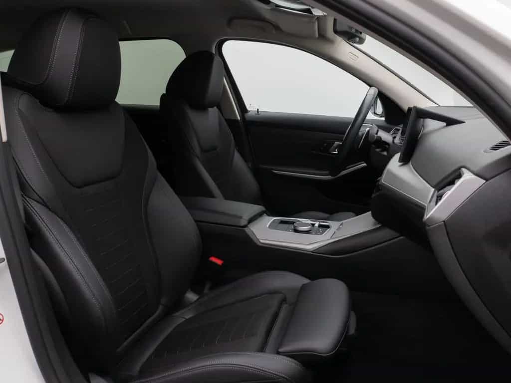BMW 320 d Kamera HUD DAB AHK Alarm Sport Leder Ad.LED 02/2023-photo-35
