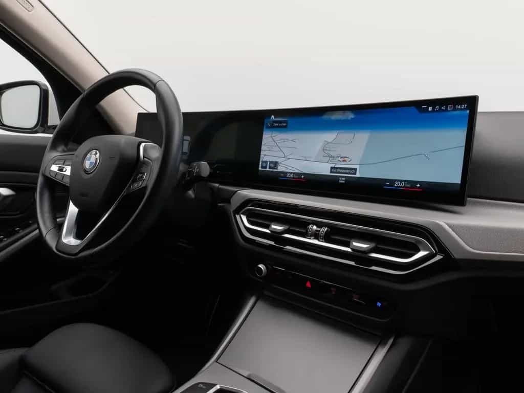 BMW 320 d Kamera HUD DAB AHK Alarm Sport Leder Ad.LED 02/2023-photo-36