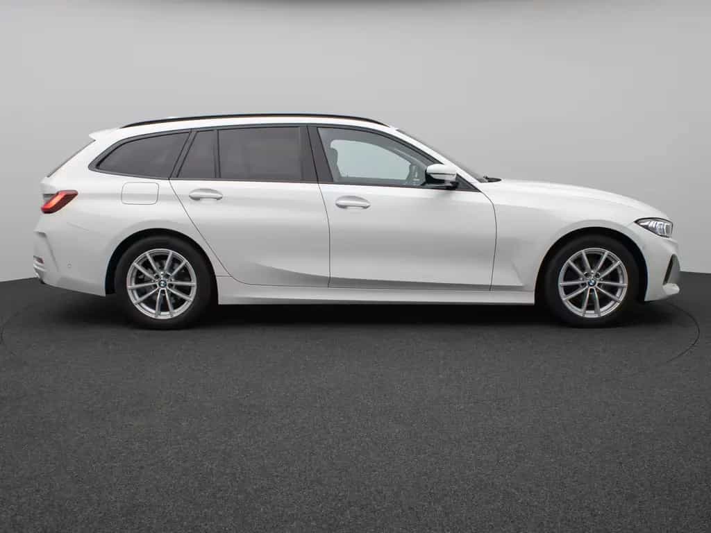 BMW 320 d Kamera HUD DAB AHK Alarm Sport Leder Ad.LED 02/2023-photo-4