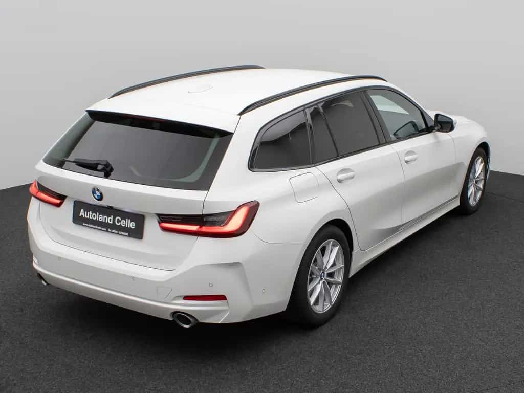 BMW 320 d Kamera HUD DAB AHK Alarm Sport Leder Ad.LED 02/2023-photo-6