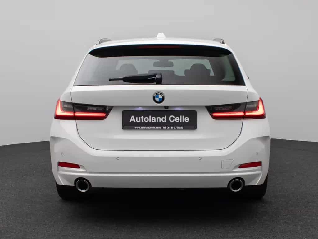 BMW 320 d Kamera HUD DAB AHK Alarm Sport Leder Ad.LED 02/2023-photo-7