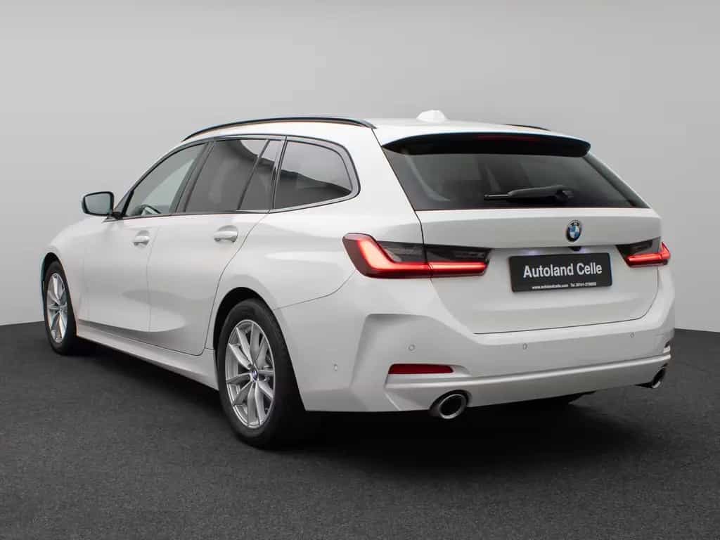 BMW 320 d Kamera HUD DAB AHK Alarm Sport Leder Ad.LED 02/2023-photo-8