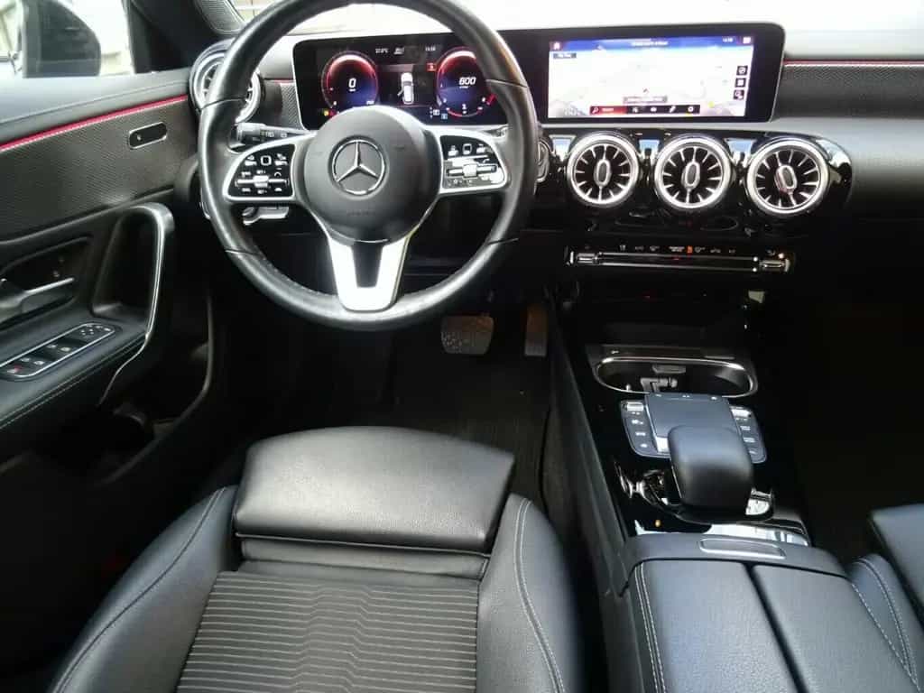 Mercedes-Benz CLA 200 Shooting Brake Night Progressive 7G-Tron 01/2020-photo-3