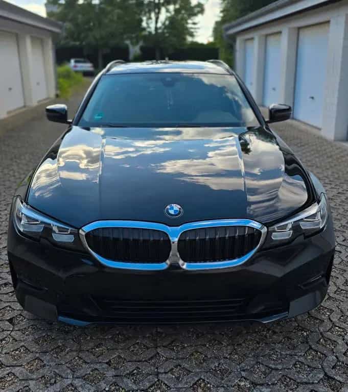 BMW 320 d Touring xDrive*AppleCar*LED*Live Cockpit* 05/2021-photo-0