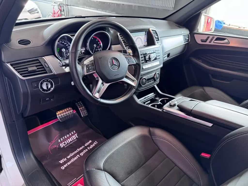 Mercedes-Benz ML 350 CDI AMG Paket Pano Airmatic ILS Comand 20 04/2013-photo-15