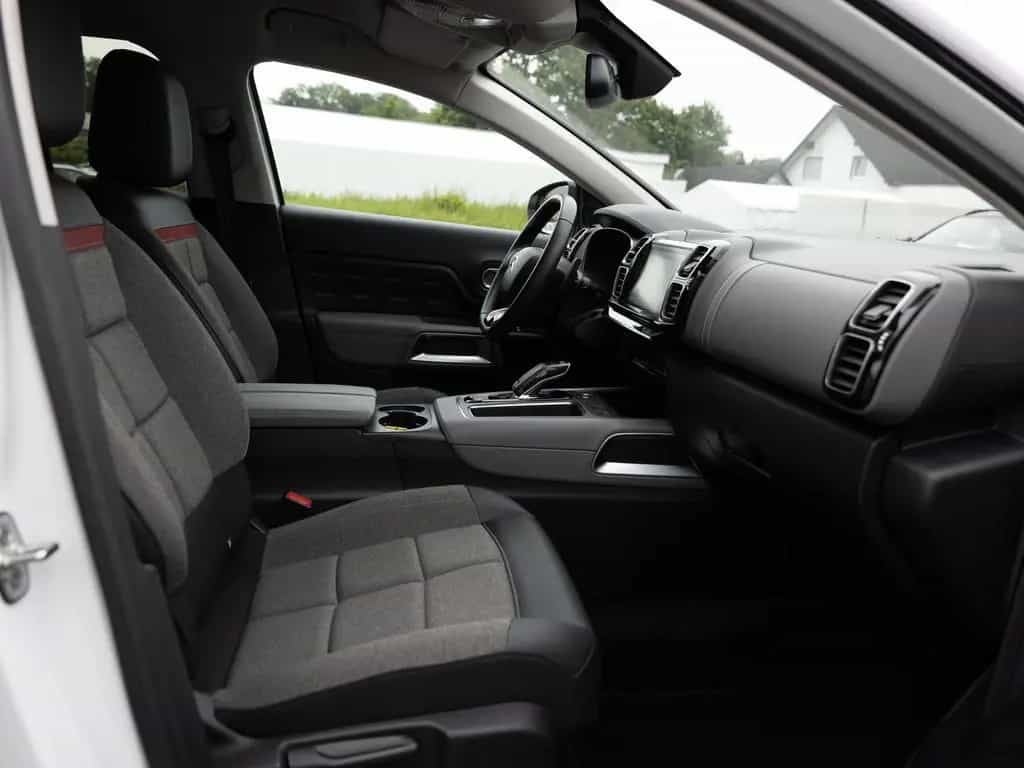 Citroën C5 Aircross 2.0 Feel Pack AHK 360° ACC W-LAN SHZ 10/2020-photo-7
