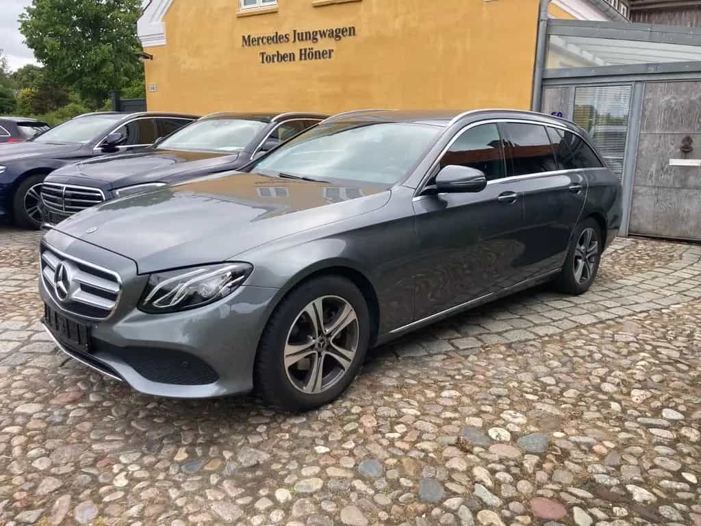 Mercedes-Benz E 220 d T-Modell 9 G-Tronik, LED, AHK, 2.Hd 09/2018-photo-0