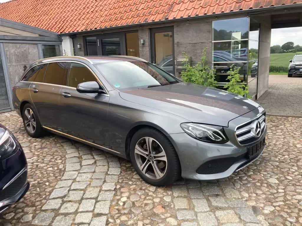 Mercedes-Benz E 220 d T-Modell 9 G-Tronik, LED, AHK, 2.Hd 09/2018-photo-2