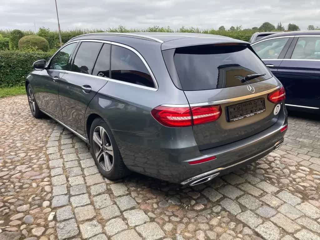Mercedes-Benz E 220 d T-Modell 9 G-Tronik, LED, AHK, 2.Hd 09/2018-photo-3