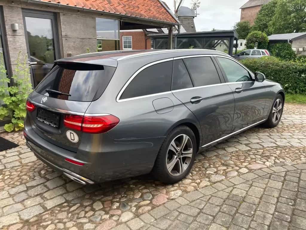 Mercedes-Benz E 220 d T-Modell 9 G-Tronik, LED, AHK, 2.Hd 09/2018-photo-5
