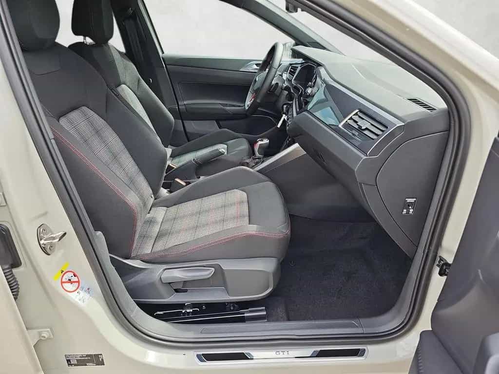 Volkswagen Polo 2.0 TSI DSG GTI / ACC / IQ.Light / 18Zoll 05/2026-photo-10