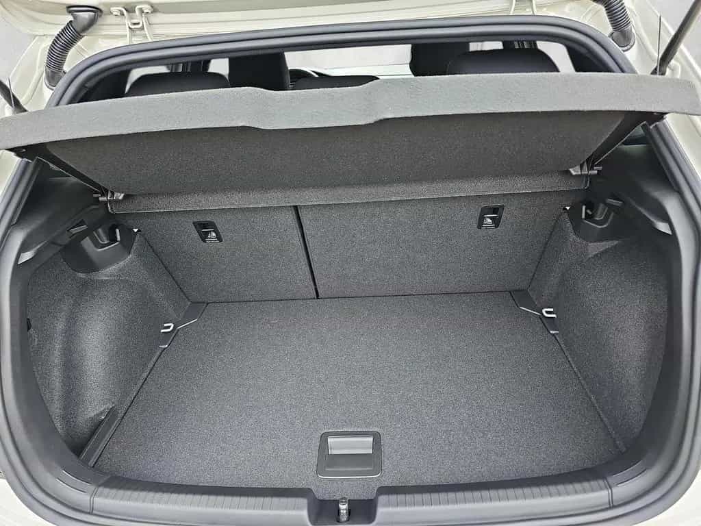 Volkswagen Polo 2.0 TSI DSG GTI / ACC / IQ.Light / 18Zoll 05/2026-photo-14