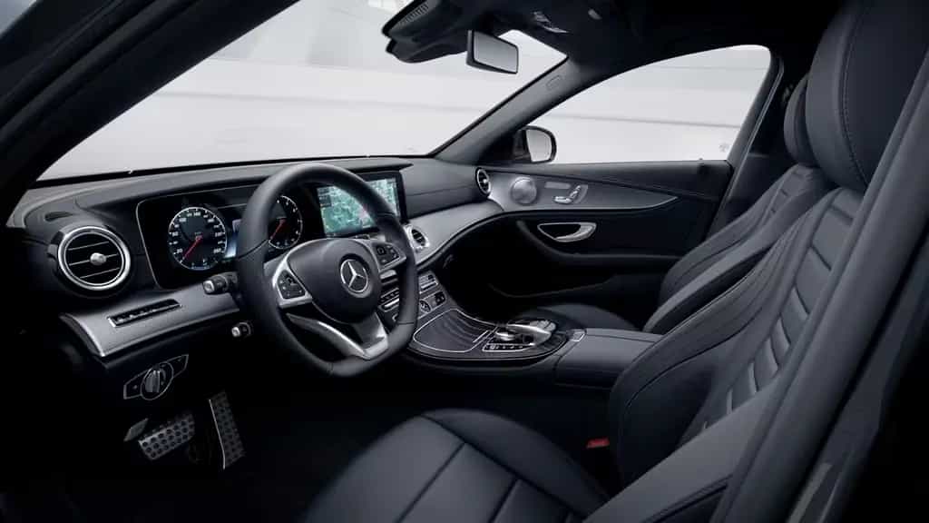 Mercedes-Benz E 400 4M 3x AMG PANO*Airmatic*DISTR+*360°*HUD 01/2018-photo-2