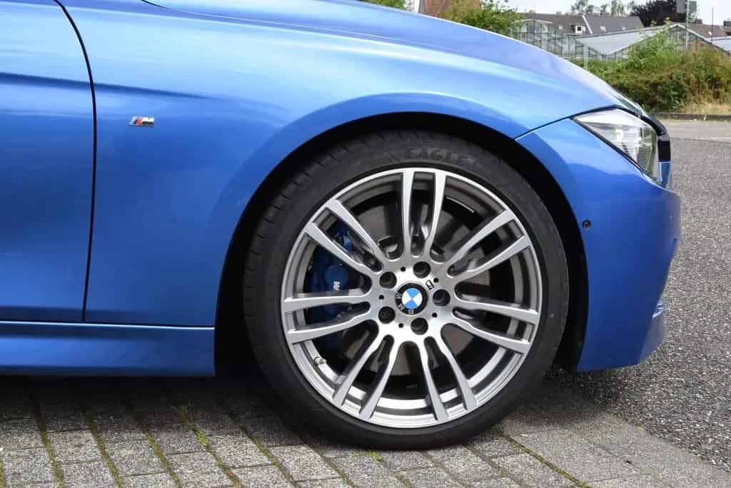 BMW 330 i Touring M Sport Shadow 1. Hd. Voll HUD 03/2019-photo-4