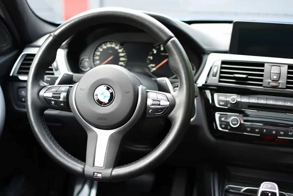 BMW 330 i Touring M Sport Shadow 1. Hd. Voll HUD 03/2019-photo-7