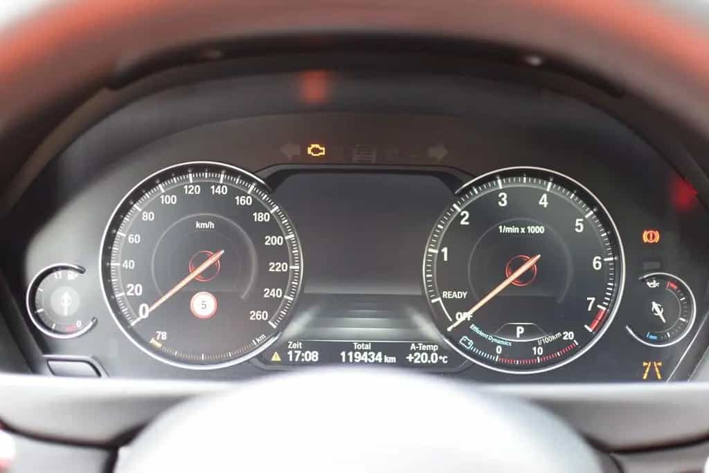 BMW 330 i Touring M Sport Shadow 1. Hd. Voll HUD 03/2019-photo-8