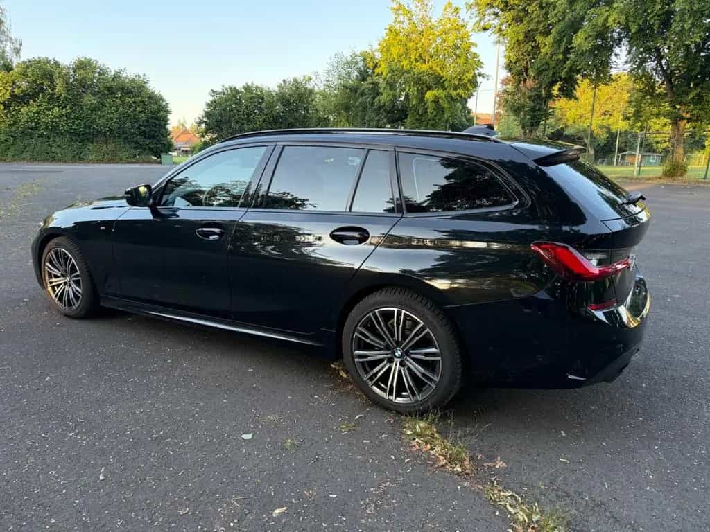 BMW 320 d Touring M Sport Automatik *top Zustand* 08/2021-photo-12