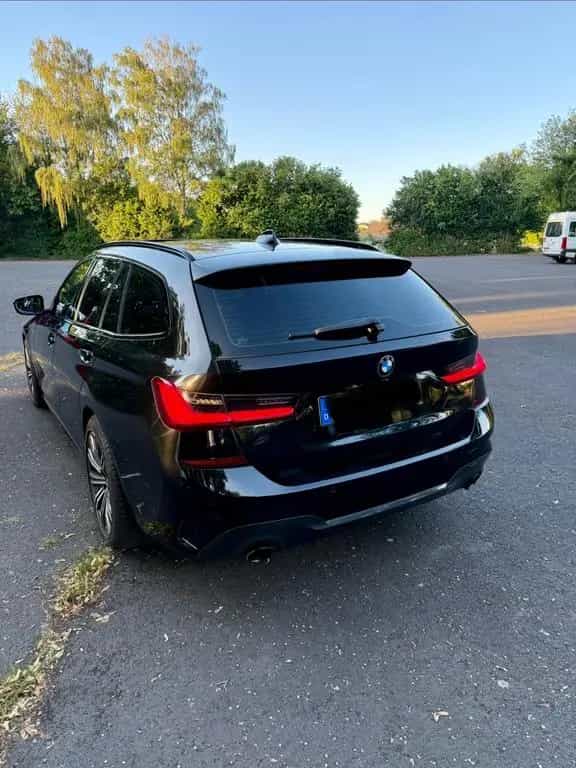 BMW 320 d Touring M Sport Automatik *top Zustand* 08/2021-photo-9