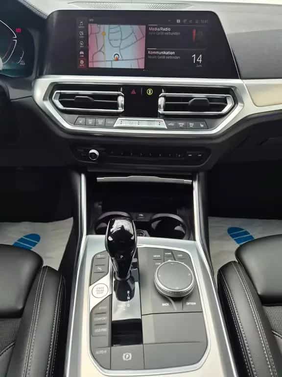 BMW 320 d Touring Sport Line Steptronic 10/2021-photo-12