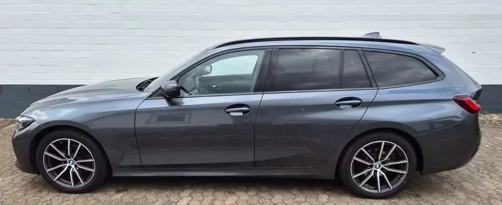BMW 320 d Touring Sport Line Steptronic 10/2021-photo-2