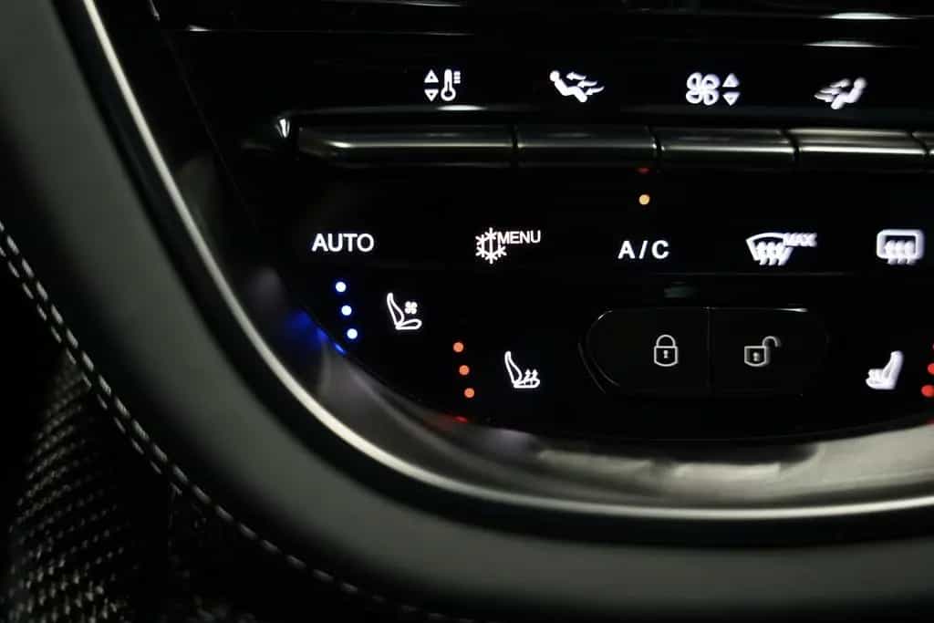 Aston Martin DBX 707 4.0 V8 *Carbon *MwSt. *Garantie *23 Zoll 02/2024-photo-37
