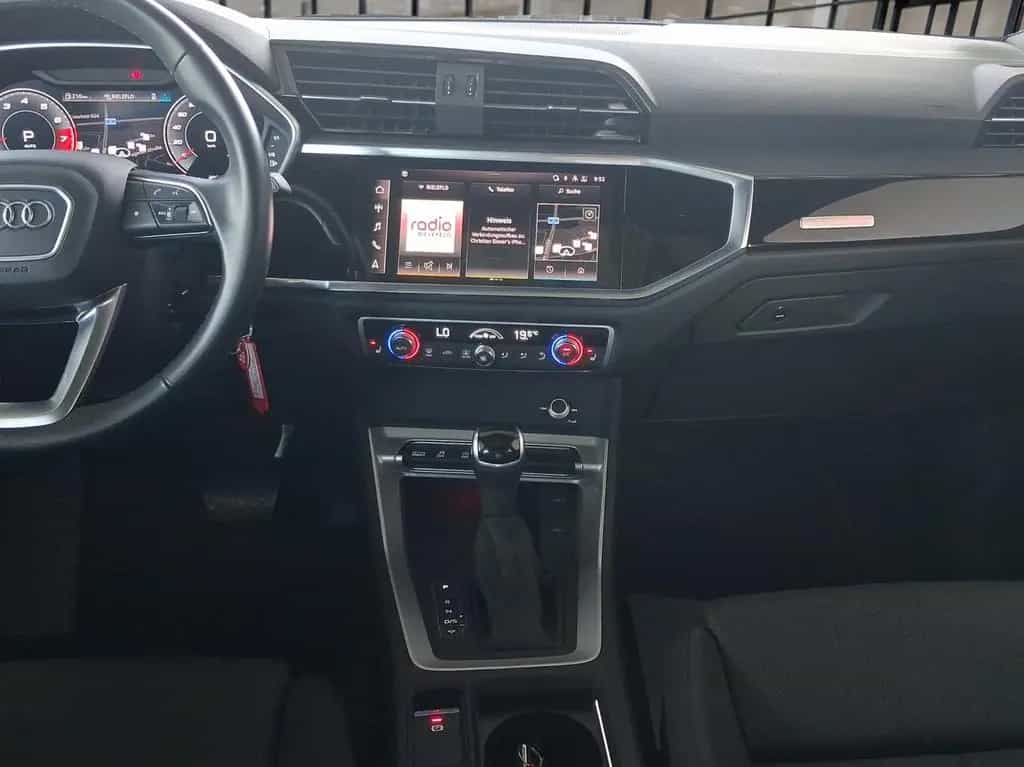 Audi Q3 Sportback 35 TFSI S line Pano-Dach Matrix Amb 04/2021-photo-10