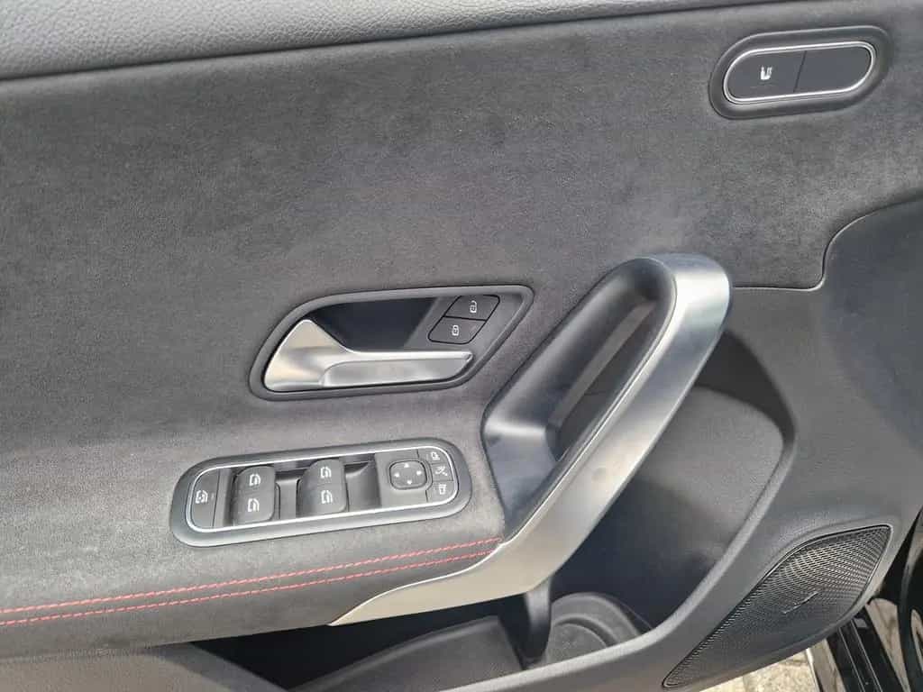 Mercedes-Benz A 220 AMG Line *R-Kamera*Standheizung 10/2019-photo-14