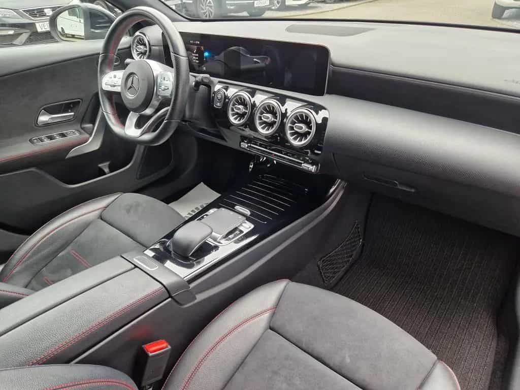 Mercedes-Benz A 220 AMG Line *R-Kamera*Standheizung 10/2019-photo-17