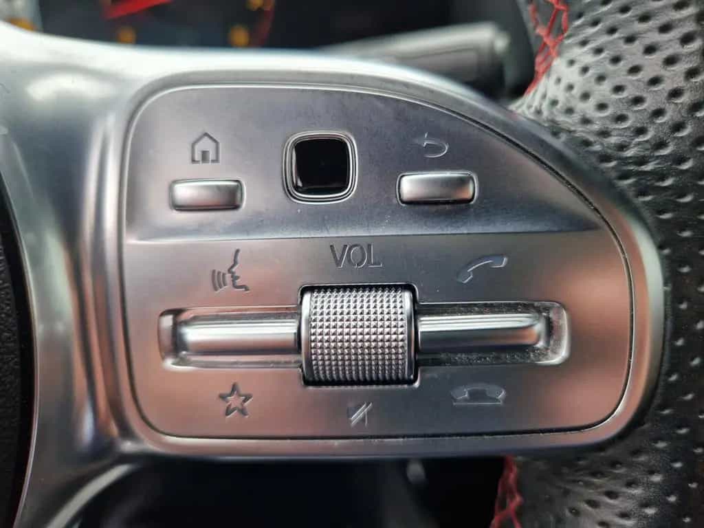 Mercedes-Benz A 220 AMG Line *R-Kamera*Standheizung 10/2019-photo-23
