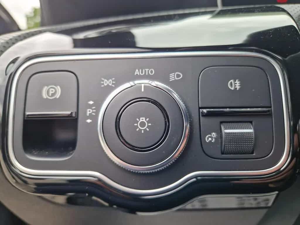 Mercedes-Benz A 220 AMG Line *R-Kamera*Standheizung 10/2019-photo-24