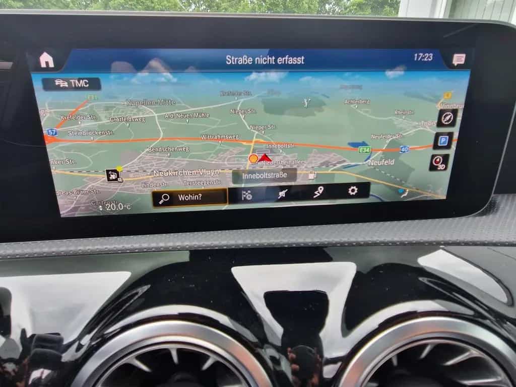 Mercedes-Benz A 220 AMG Line *R-Kamera*Standheizung 10/2019-photo-26