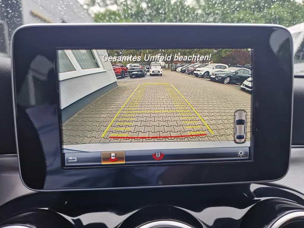 Mercedes-Benz C 180 C Limousine 180 CGI Avantgarde*Kamera*LED 07/2018-photo-24