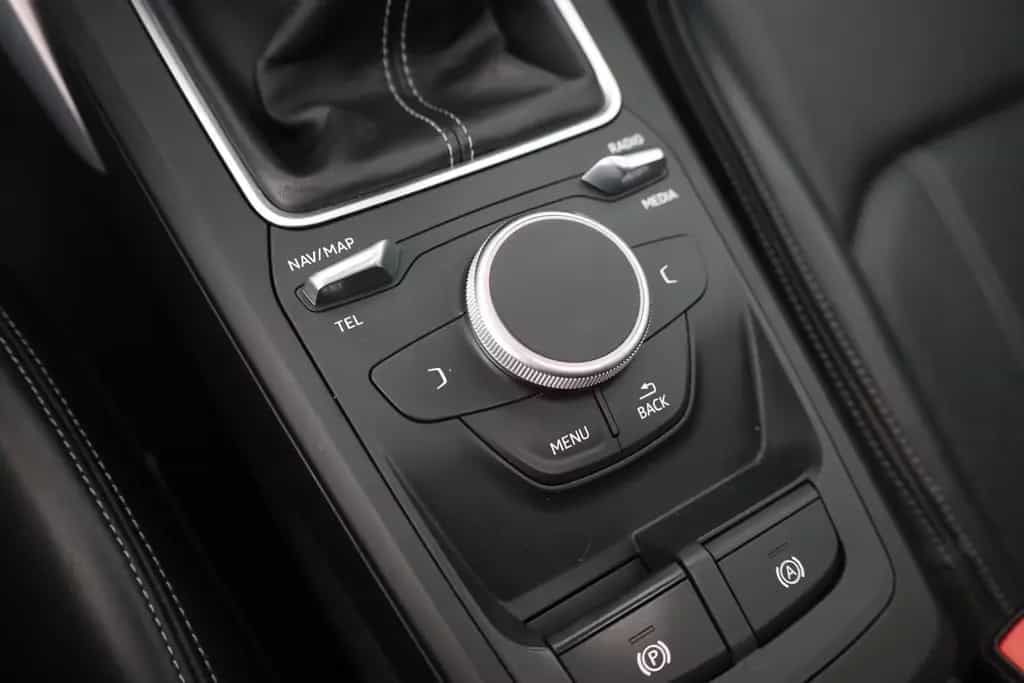 Audi Q2 1.4 TFSI S-Line LED Navi Panorama Keyless PDC 03/2018-photo-14
