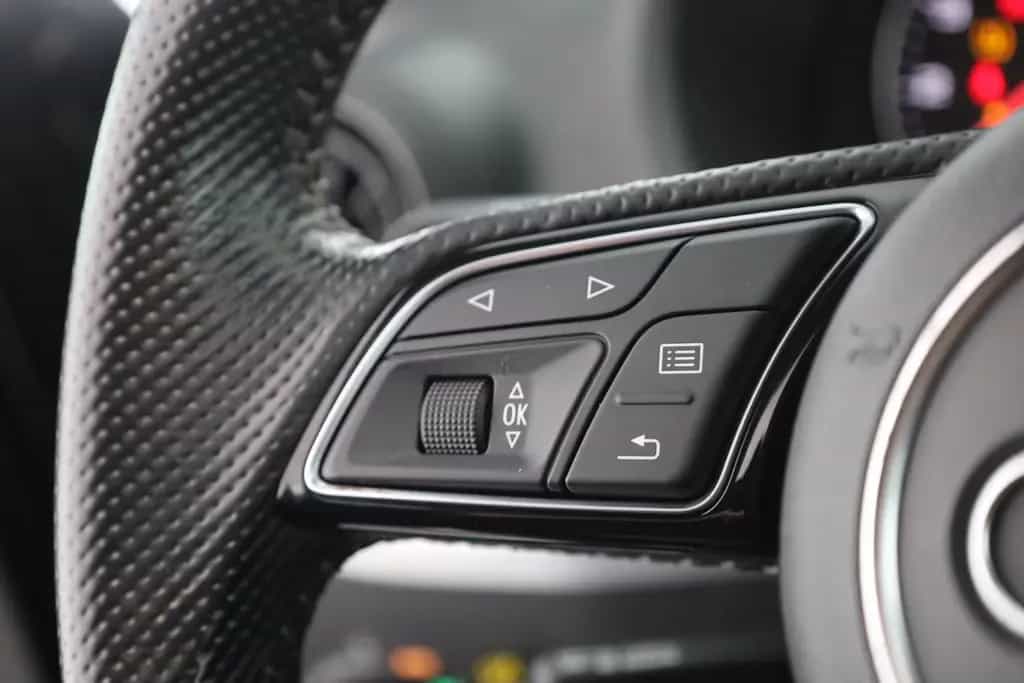 Audi Q2 1.4 TFSI S-Line LED Navi Panorama Keyless PDC 03/2018-photo-16