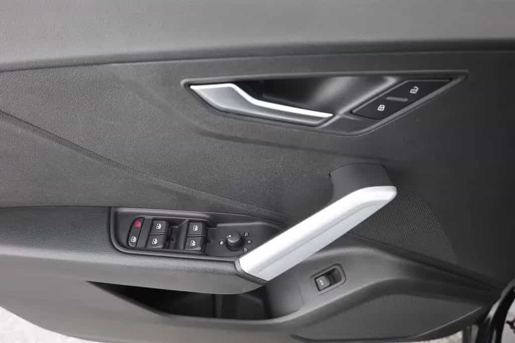 Audi Q2 1.4 TFSI S-Line LED Navi Panorama Keyless PDC 03/2018-photo-22