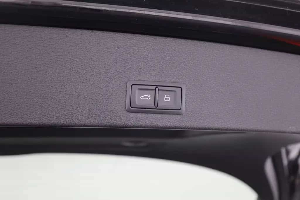 Audi Q2 1.4 TFSI S-Line LED Navi Panorama Keyless PDC 03/2018-photo-28