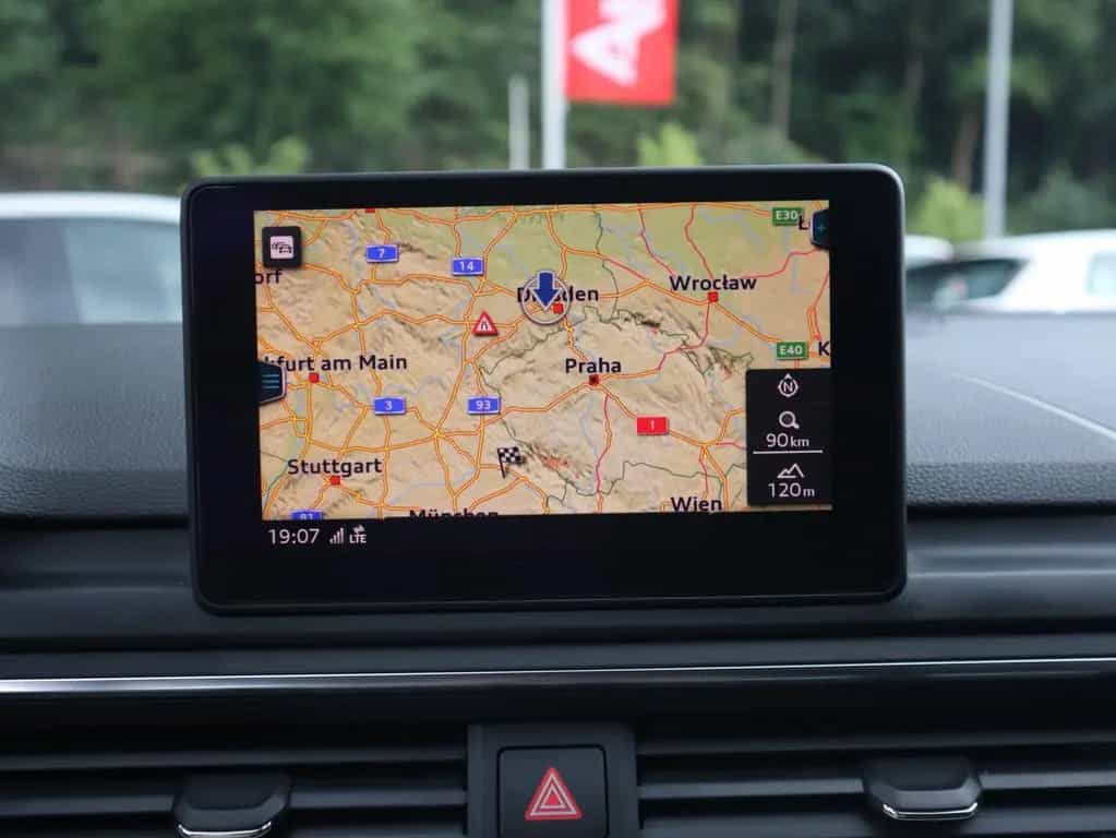 Audi A4 Avant 1.4 TFSI sport LED Navi Tempomat PDC 02/2018-photo-15