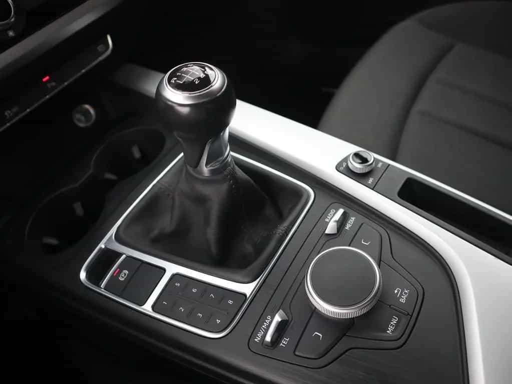 Audi A4 Avant 1.4 TFSI sport LED Navi Tempomat PDC 02/2018-photo-18