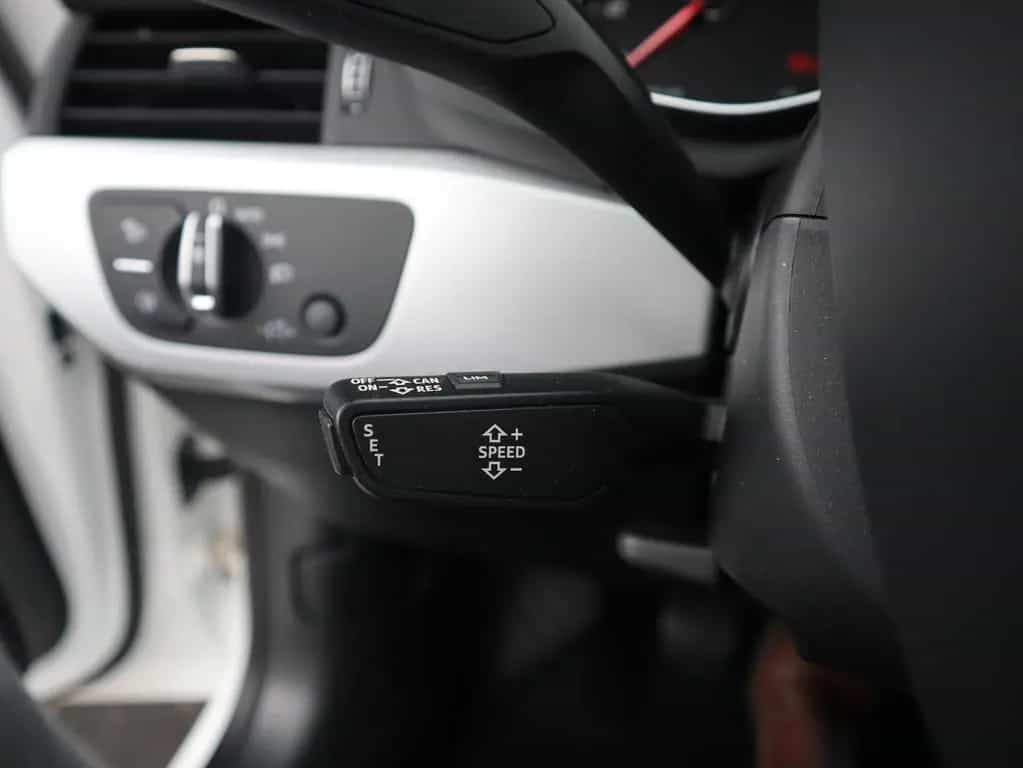 Audi A4 Avant 1.4 TFSI sport LED Navi Tempomat PDC 02/2018-photo-24