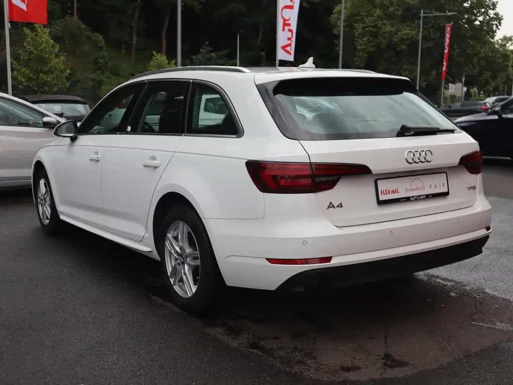 Audi A4 Avant 1.4 TFSI sport LED Navi Tempomat PDC 02/2018-photo-3
