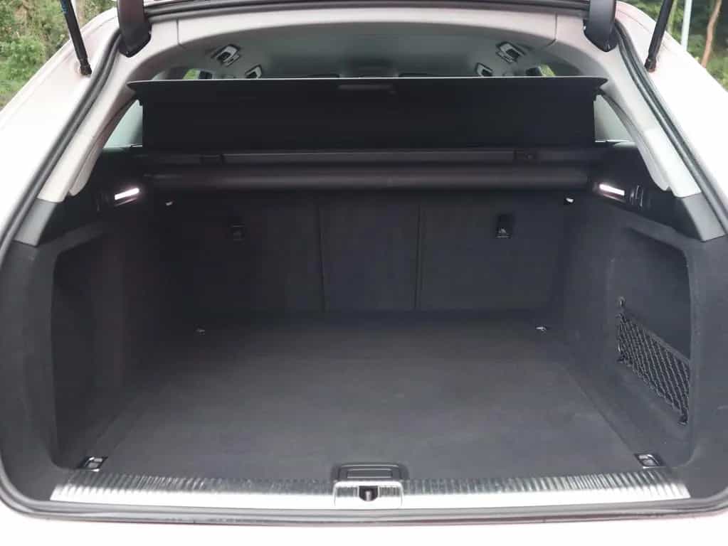 Audi A4 Avant 1.4 TFSI sport LED Navi Tempomat PDC 02/2018-photo-31