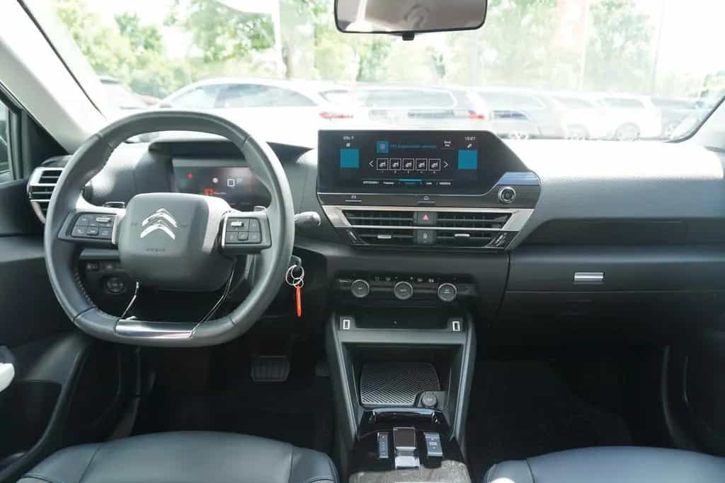 Citroën C4 PureTech 130 Aut. LED Navi 360° 08/2022-photo-15