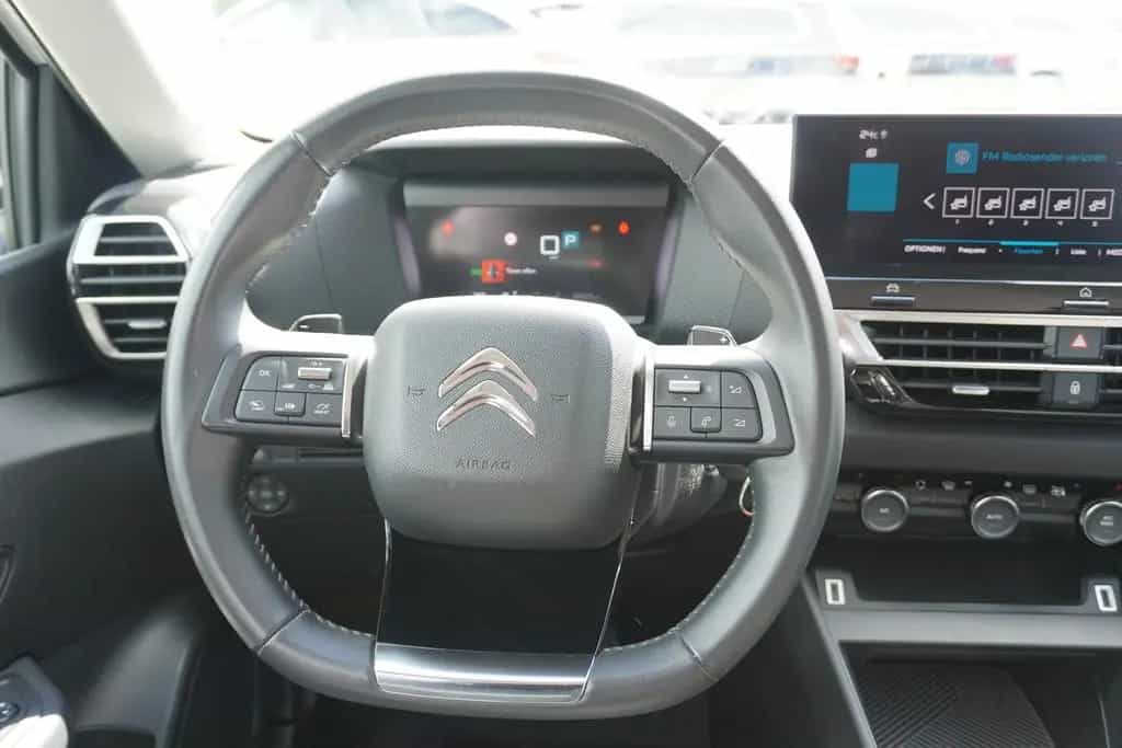 Citroën C4 PureTech 130 Aut. LED Navi 360° 08/2022-photo-16